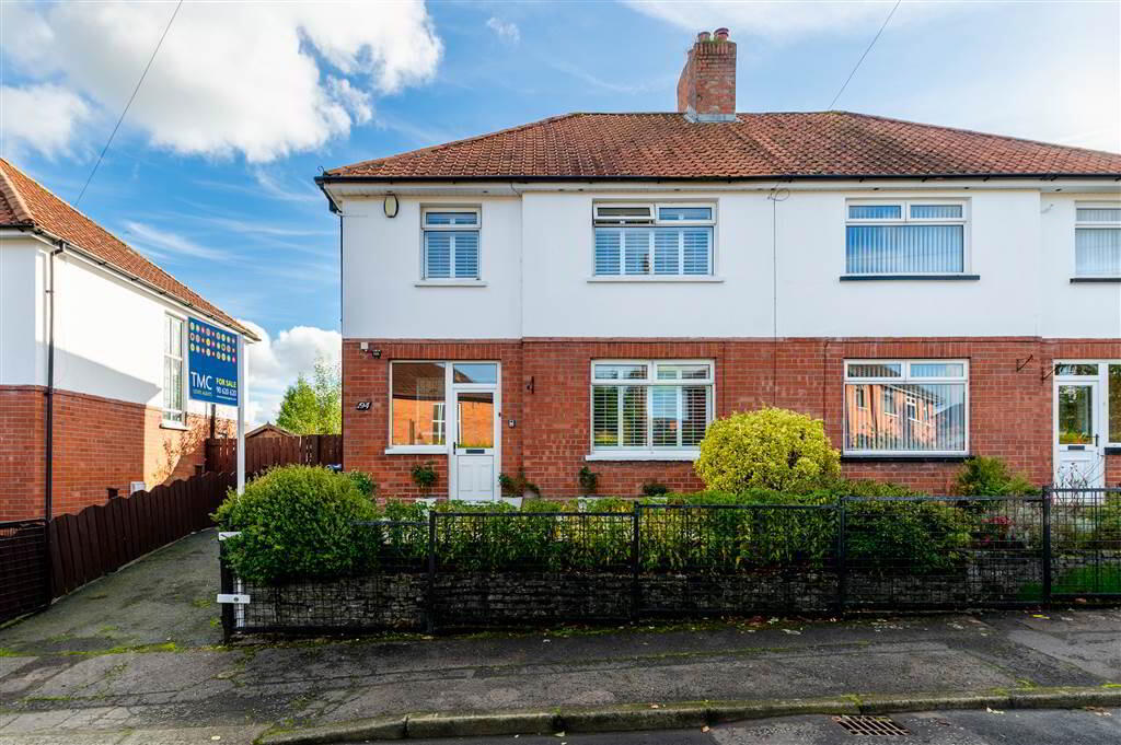 3 Bedroom Semi-Detached in BT10 0AQ