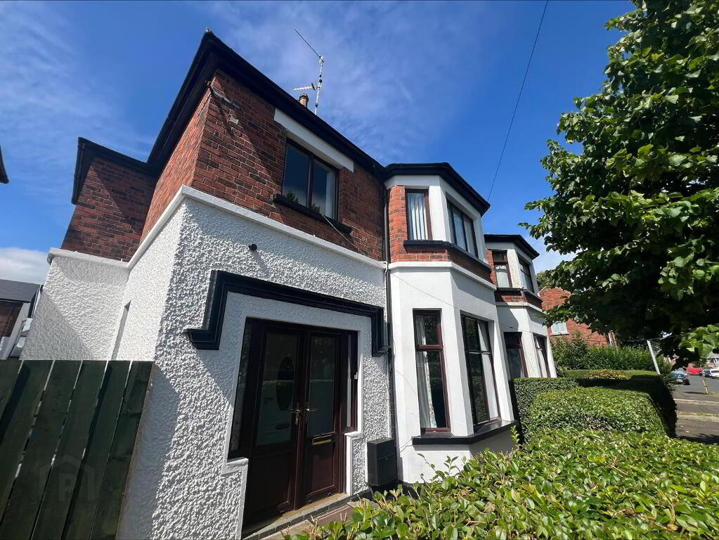 4 Bedroom Semi-Detached in BT15 3FR