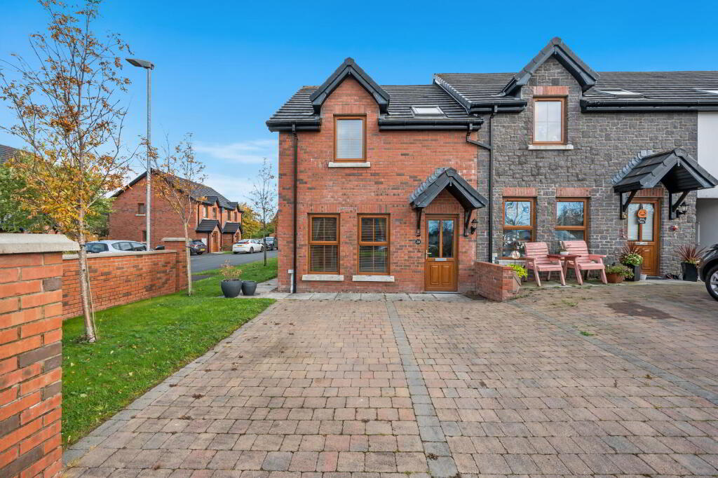 28 Willow Park, Dunmurry, Belfast, BT17 9RF