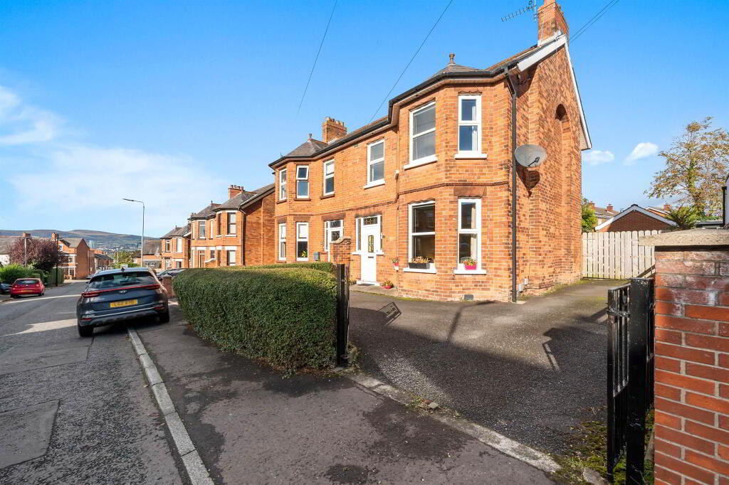 59 Irwin Crescent, Ballyhackamore, Belfast, BT4 3AQ