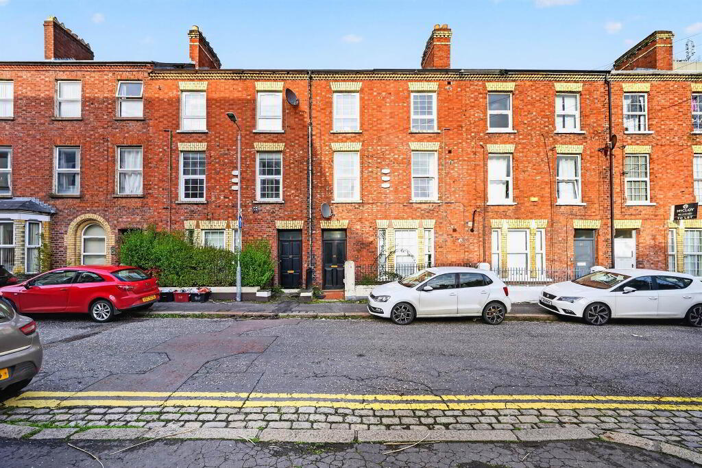 Apt 4, 25-27 Dunluce Avenue, Lisburn Road, Belfast, BT9 7AW