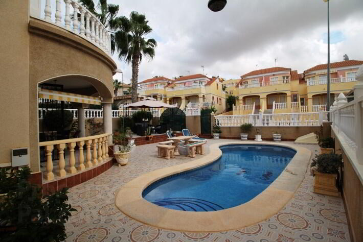 Photo 2 of Bargain Villa, Villamartin, Costa Blanca