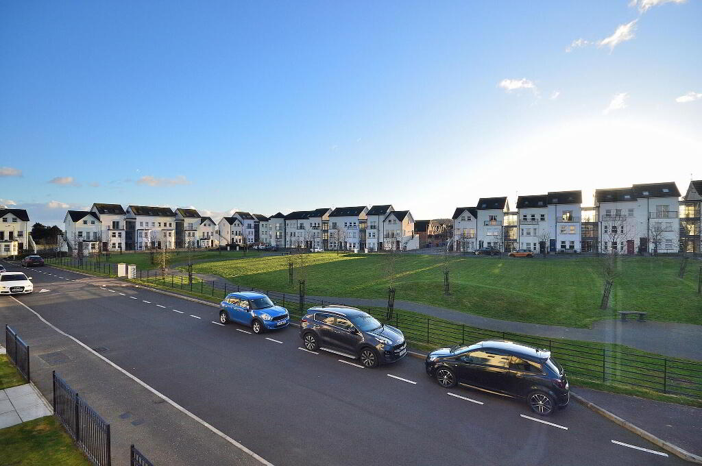 Photo 2 of 44 Linen Crescent, Bangor