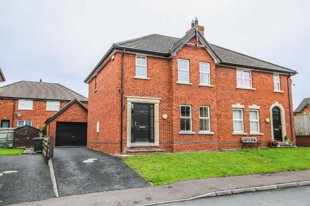 Photo 1 of 16 Carnreagh, Craigavon