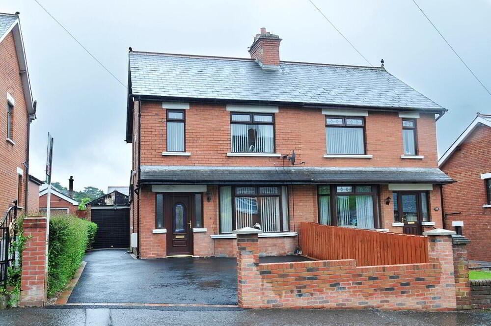 Photo 1 of 31 Lyndhurst Gardens, Belfast