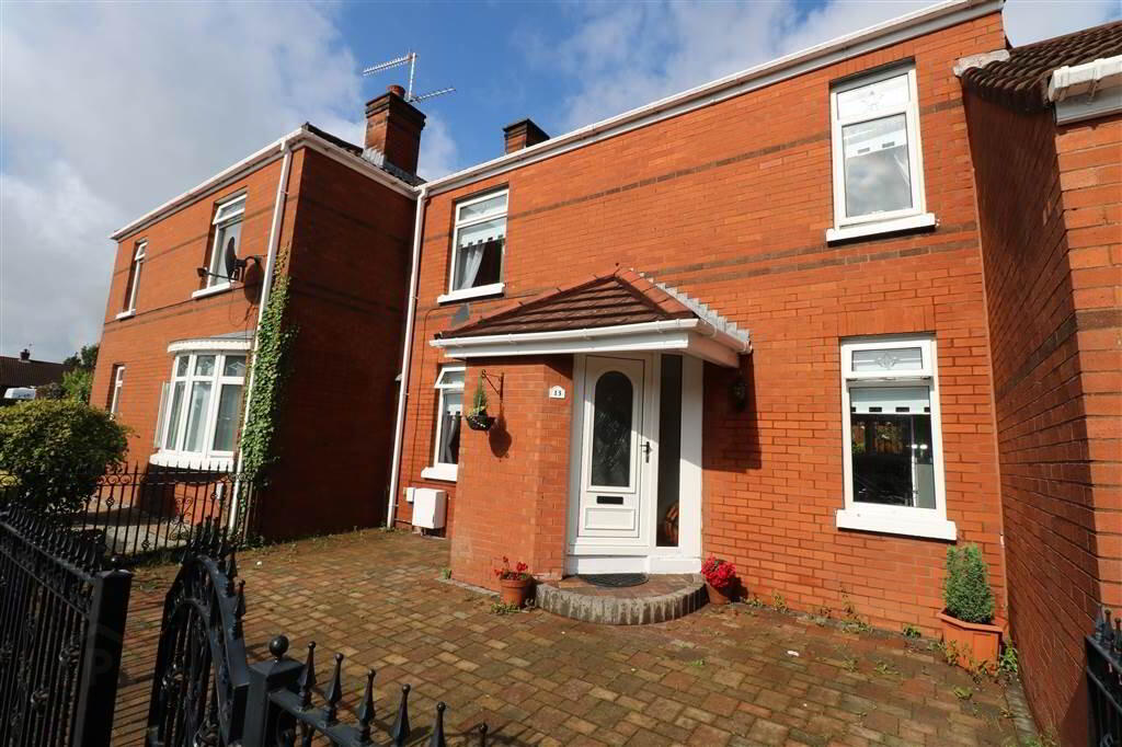 13 Woodside Walk Dunmurry, Belfast