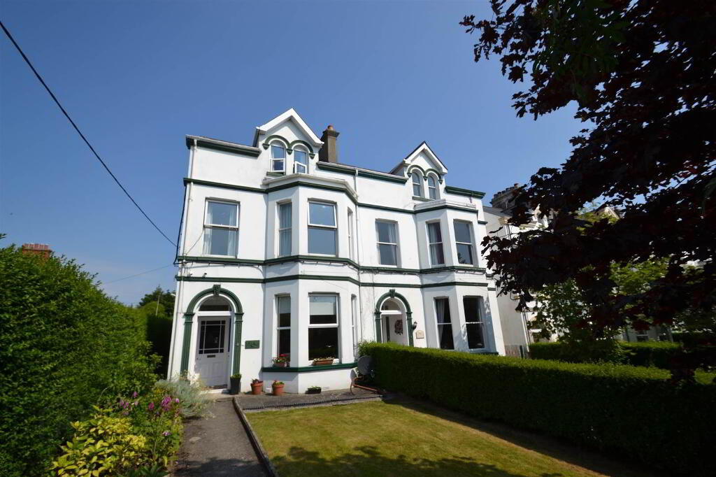 15 New Road Warren Road, Donaghadee
