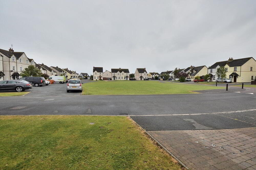 Photo 2 of 4 Hawthorn Crescent, Ballyhalbert, Newtownards