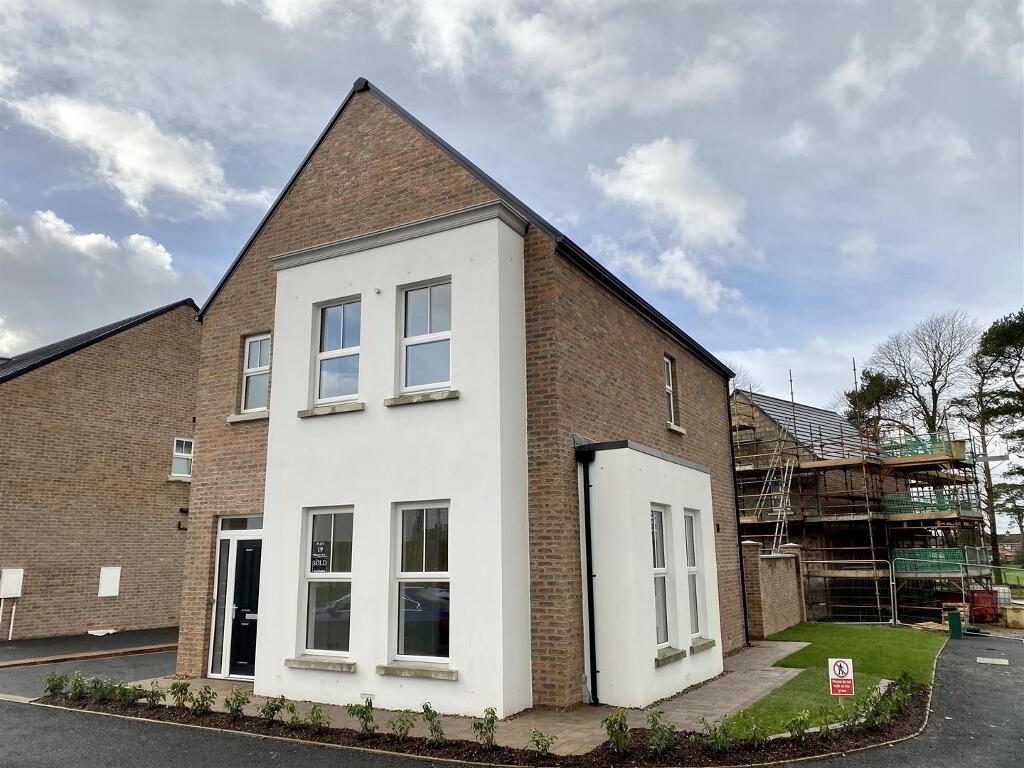 2 Boyle Place Roewood, Limavady