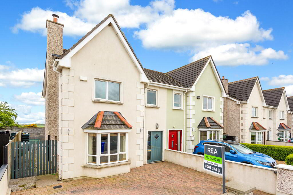 12 The Cairns Crossakiel, Kells