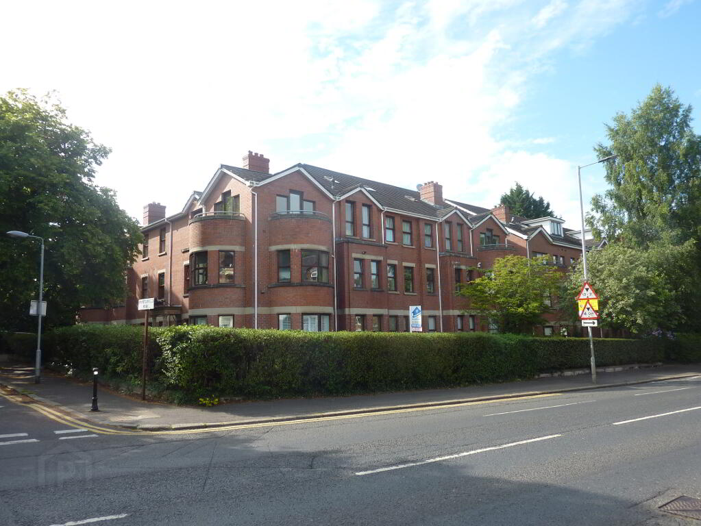 17 Myrtlefield Manor, 1 Myrtlefield Park, Belfast