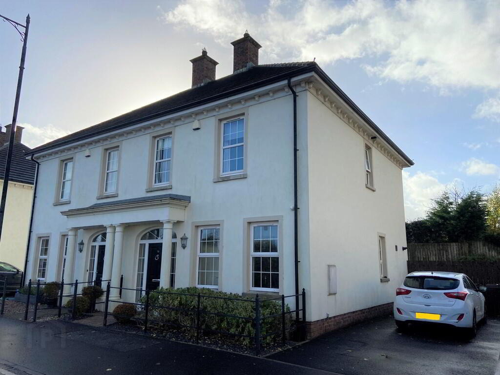 70 Lady Wallace Road, Lisburn