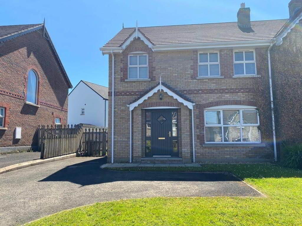 251 Ivy Mead, Waterside