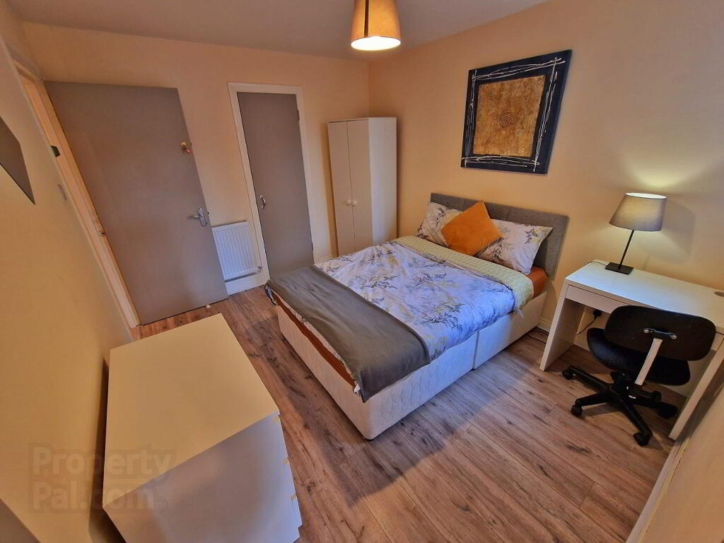 Photo 4 of Apartment For Rent, 26B Brookvale Ave, Belfast