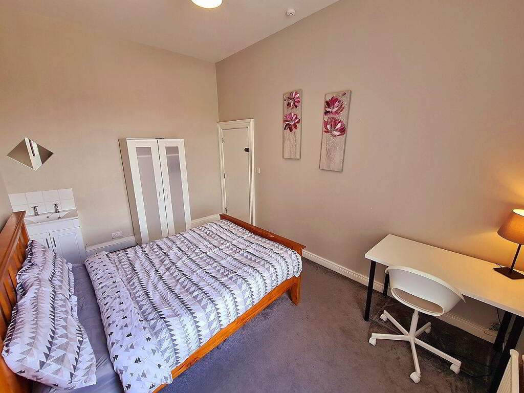 Photo 6 of House For Rent, 187 Antrim Rd, Belfast