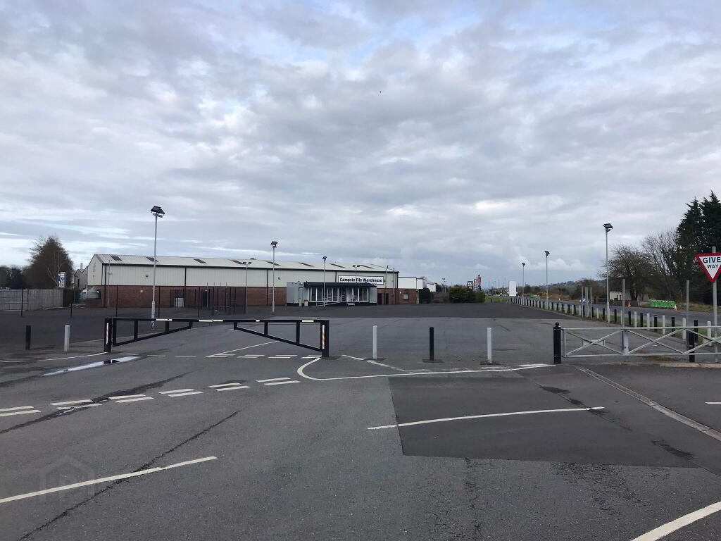 Commercial Yard 14 Courtauld Way, Campsie Industrial Estate, Eglinton