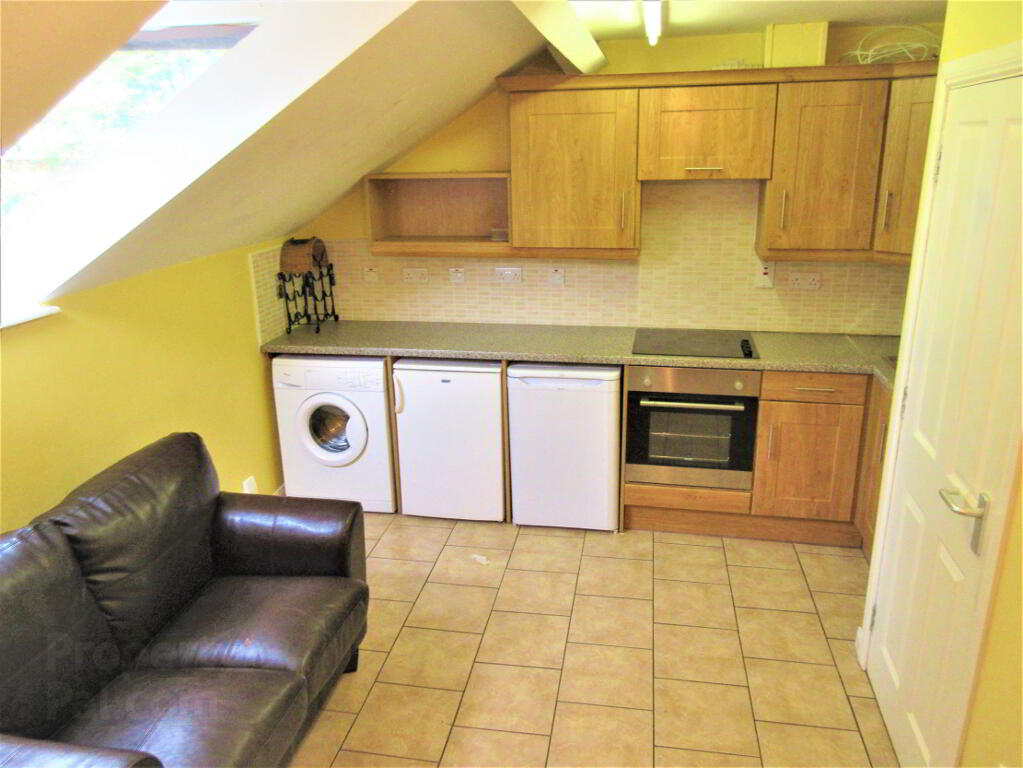 Photo 1 of Upstairs Apartment, 76C Rugby Avenue, University Quarter!, Belfast