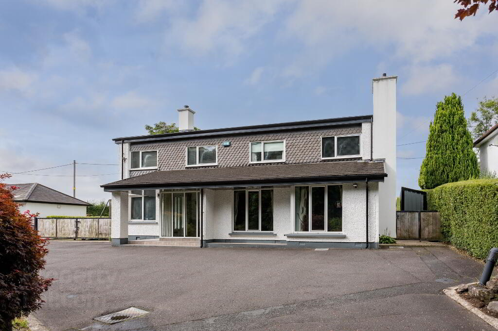 Photograph 1, 124 Mullaghmore Road
