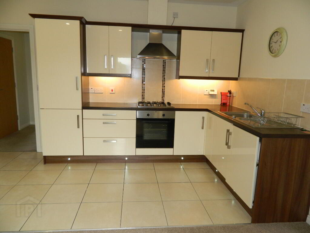 Photograph 3, 19 Gorran Mews