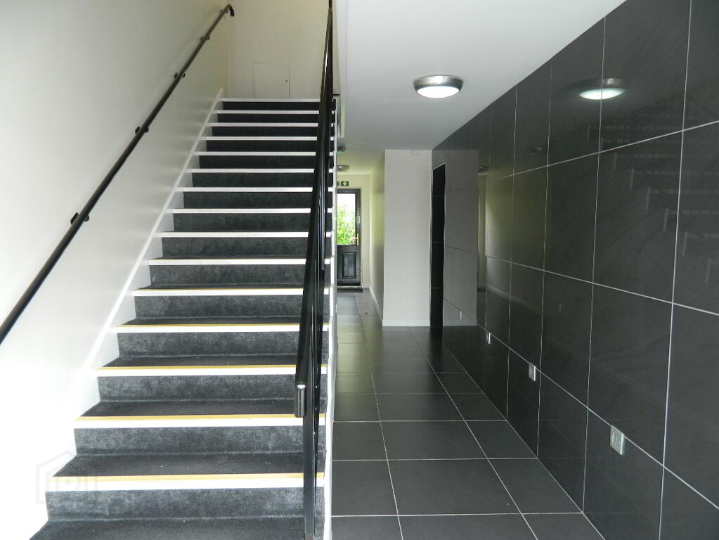 Photograph 2, 19 Gorran Mews