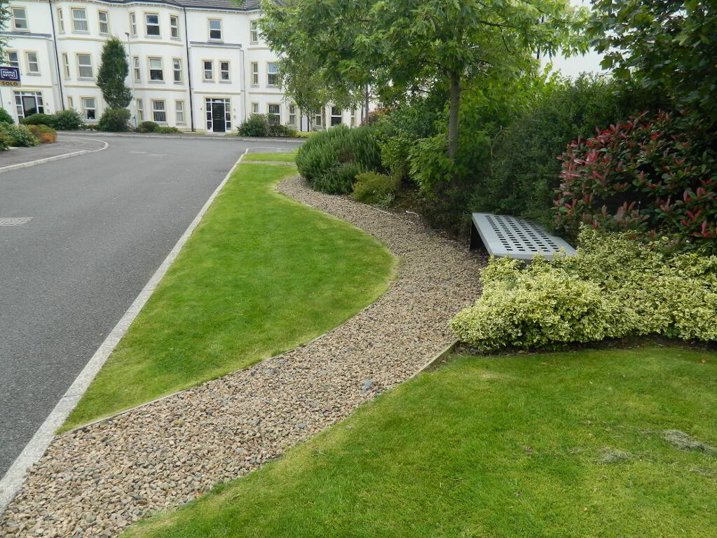 Photograph 8, 19 Gorran Mews