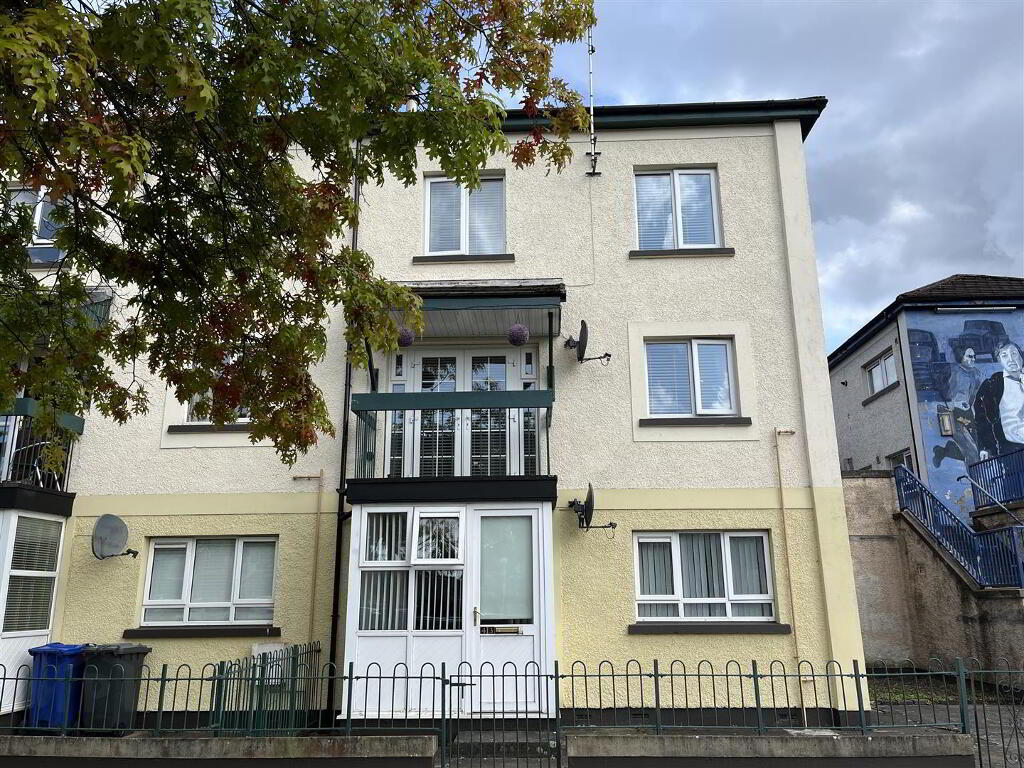 43 Glenfada Park, Derry