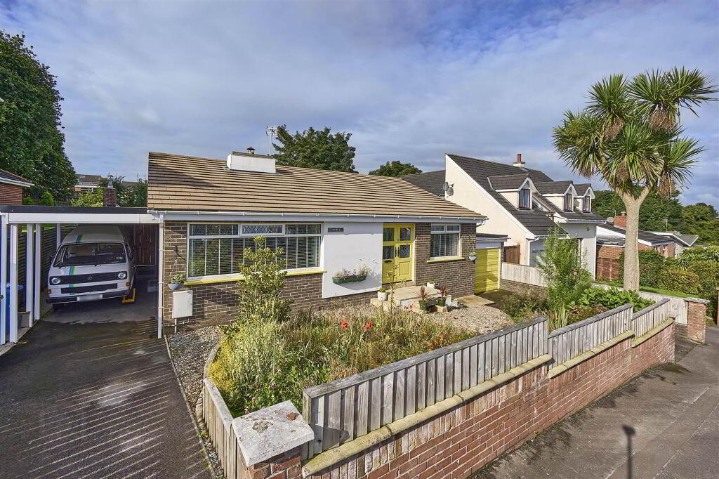 12 Kintyre Avenue, Holywood