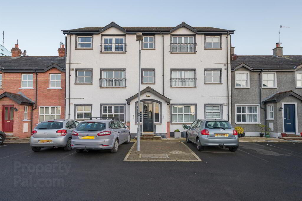 13 Riverside Mews, Antrim