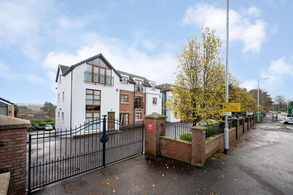 Apt 3 230, Malone Road, Belfast