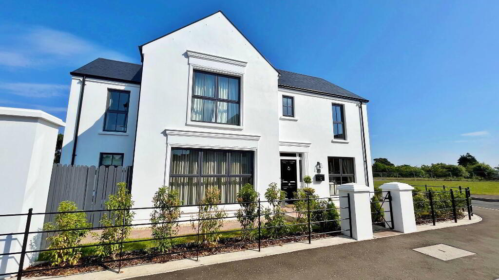 2 Earls Gate Square, Mountsandel Road, Coleraine