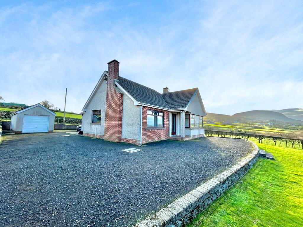 94 Carnalbanagh Road, Broughshane, Ballymena