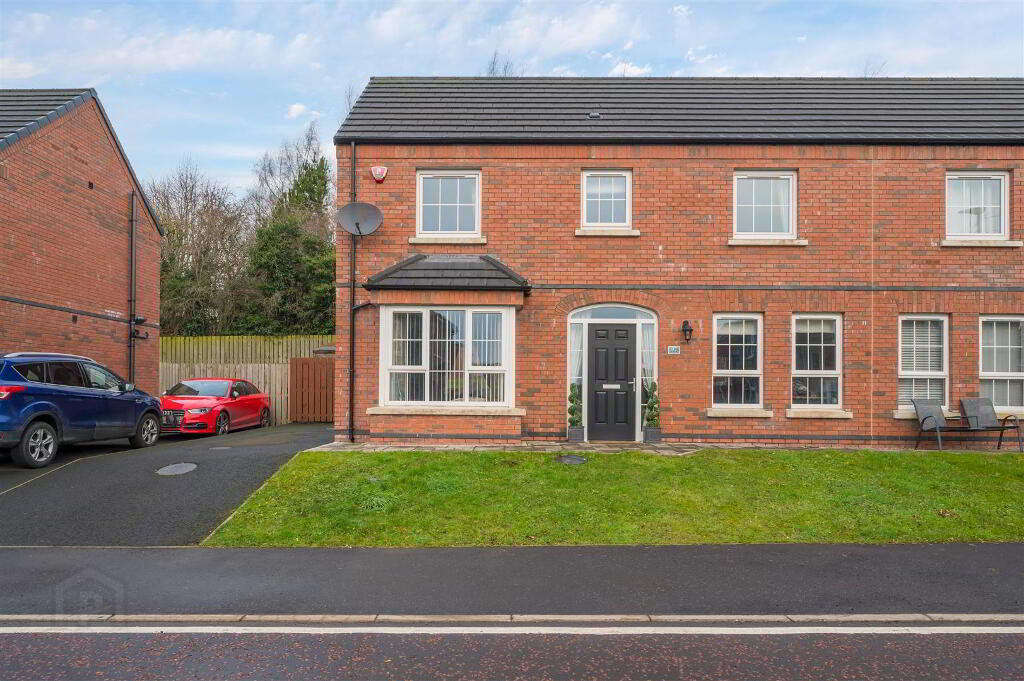 97 Fairview Farm Road, Ballyclare