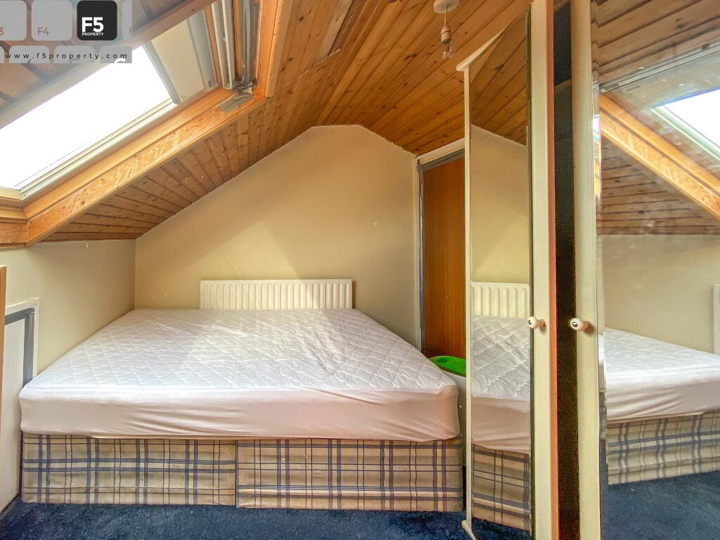 37 St Albans Gdns F5 Rent-Bedroom 3