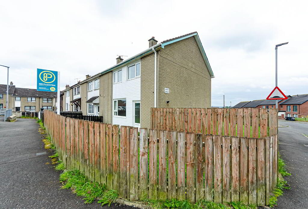 Photo 1 of 122 Tynan Drive, Newtownabbey