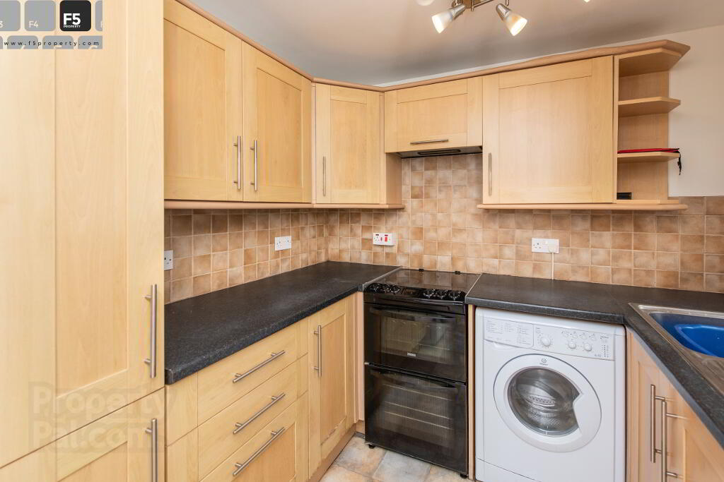 5 - 64 Isoline Street F5 Rent-Kitchen 2