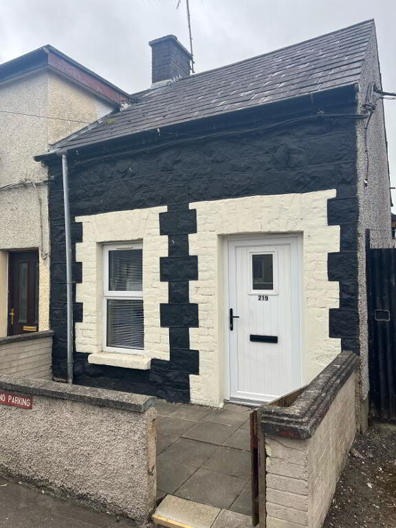 Photo 1 of 219 Queen Street, Harryville, Ballymena