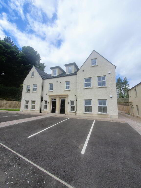 68 Lough View Meadows, Enniskillen