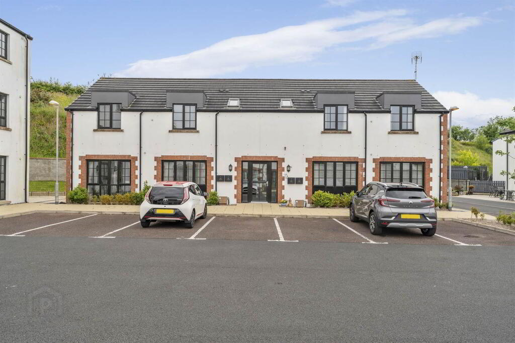 37 Fort Manor, Dundonald, Belfast