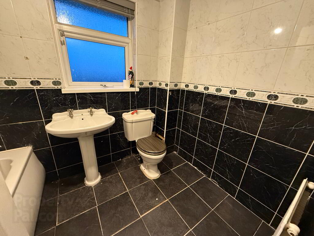 Photo 10 of 25 Drumbane Gardens, Waterside, L’derry