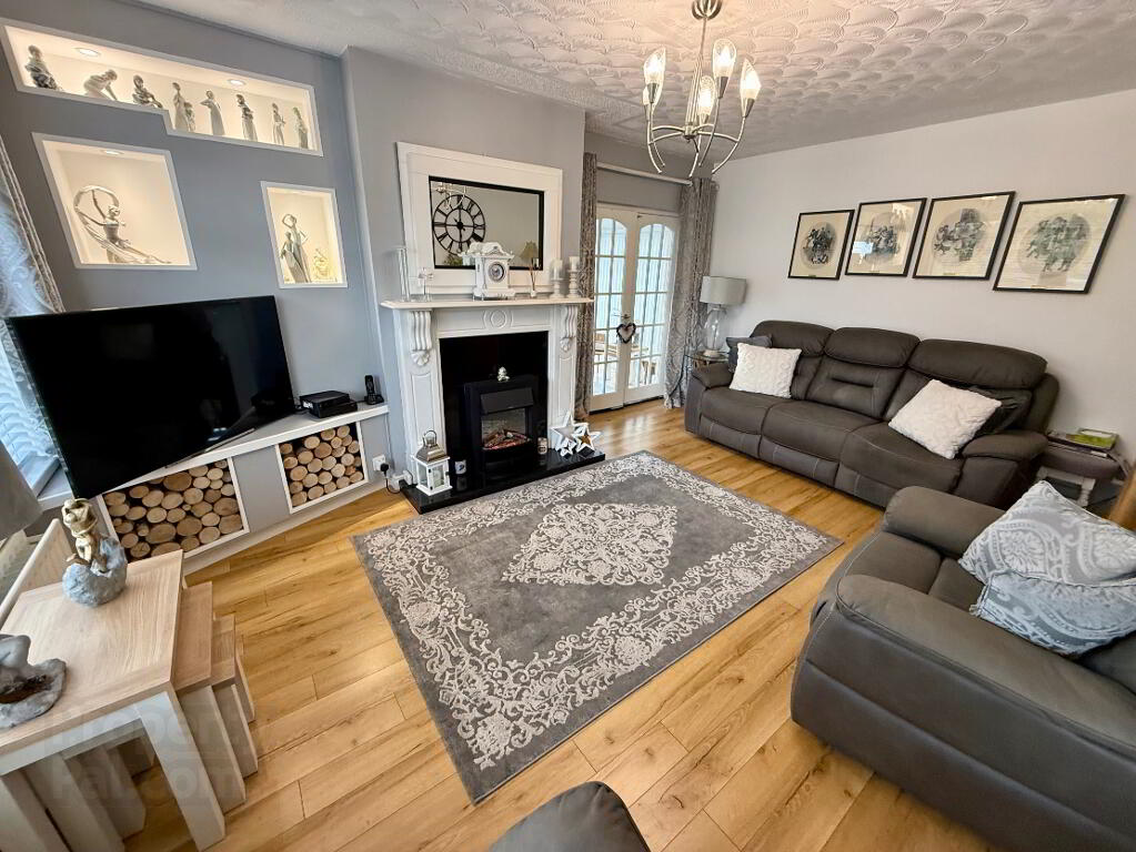 Photo 3 of 22 Cranford Crescent, Lisnagelvin, L’derry