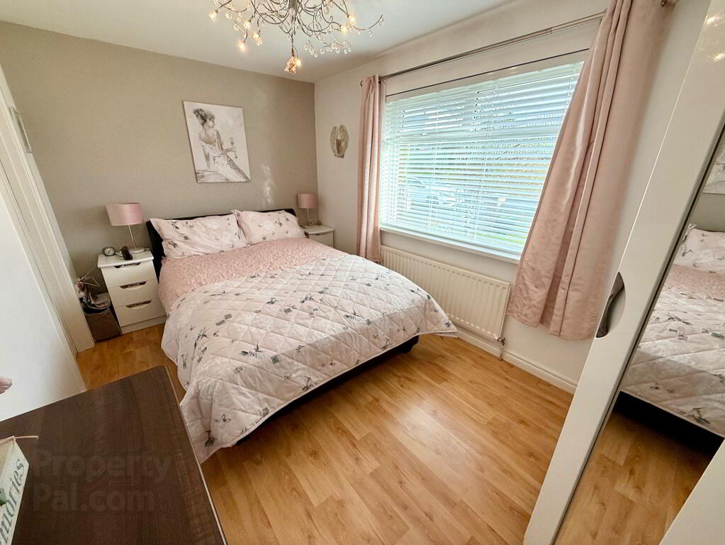 Photo 10 of 22 Cranford Crescent, Lisnagelvin, L’derry