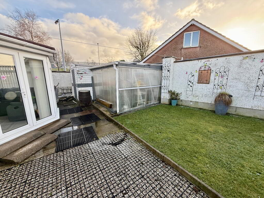 Photo 17 of 22 Cranford Crescent, Lisnagelvin, L’derry