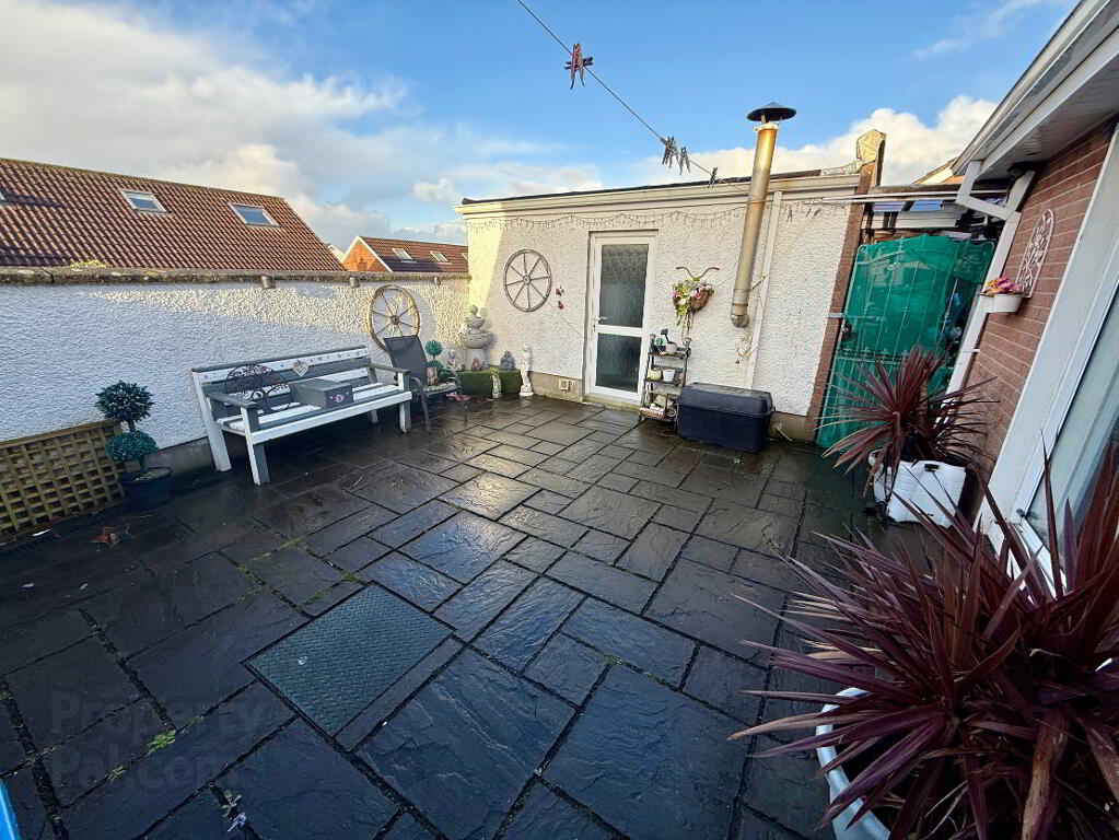 Photo 18 of 22 Cranford Crescent, Lisnagelvin, L’derry