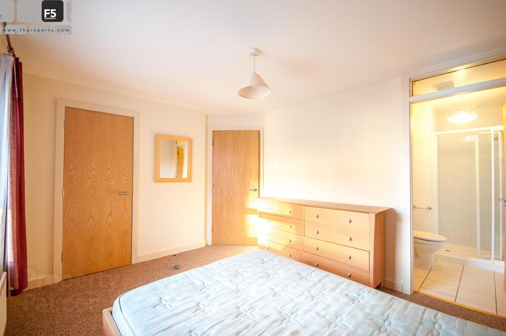Bedroom 1 - Master