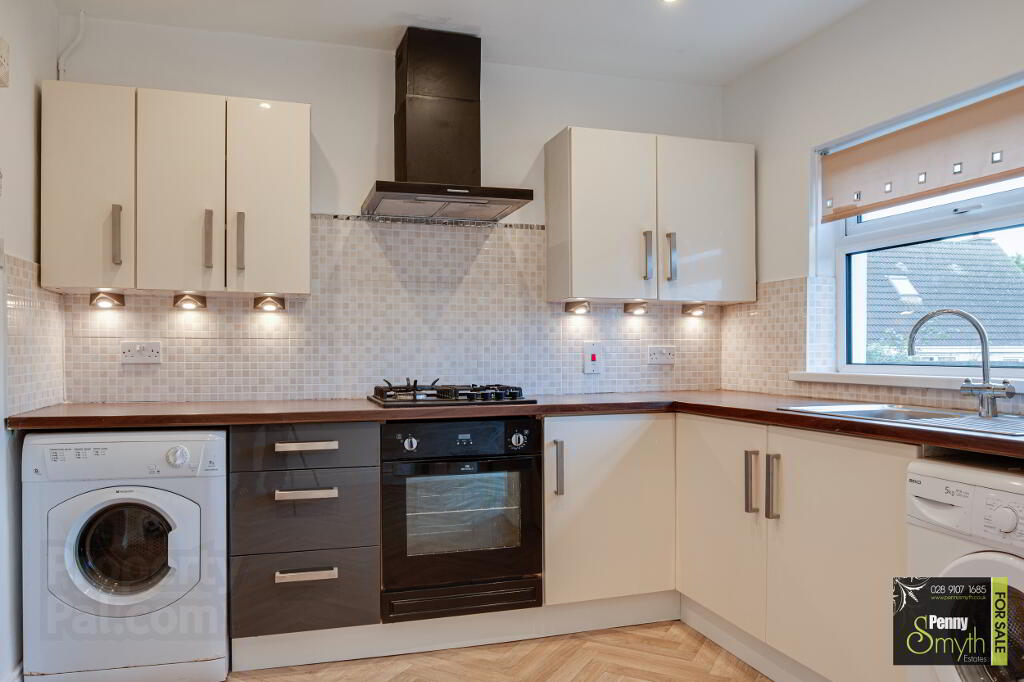 Photo 8 of 121 Rathgael Road, Bangor