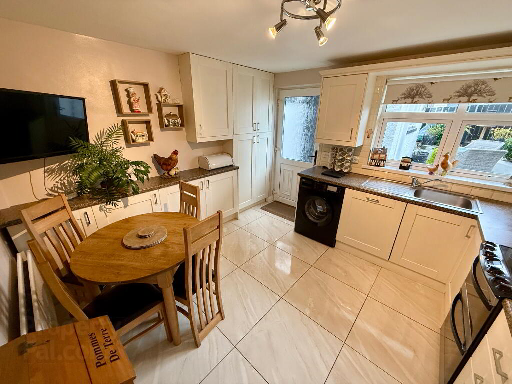 Photo 8 of 54 Faughan Crescent, Drumahoe, L’derry