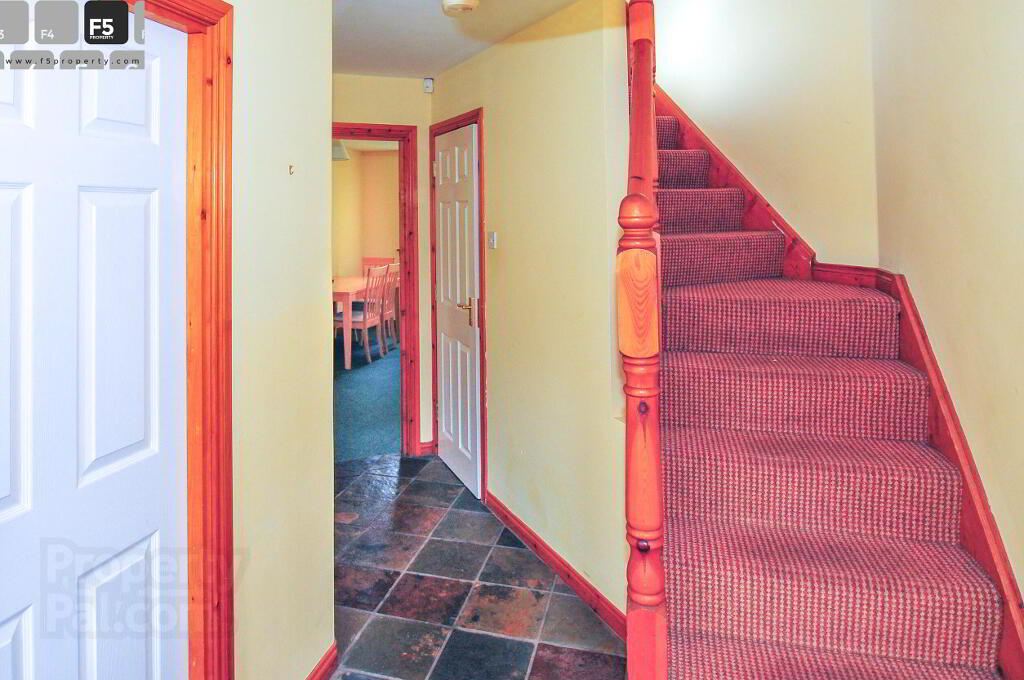 6 Ardenlee Way Hallway