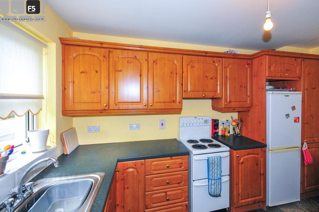 6 Ardenlee Way Kitchen
