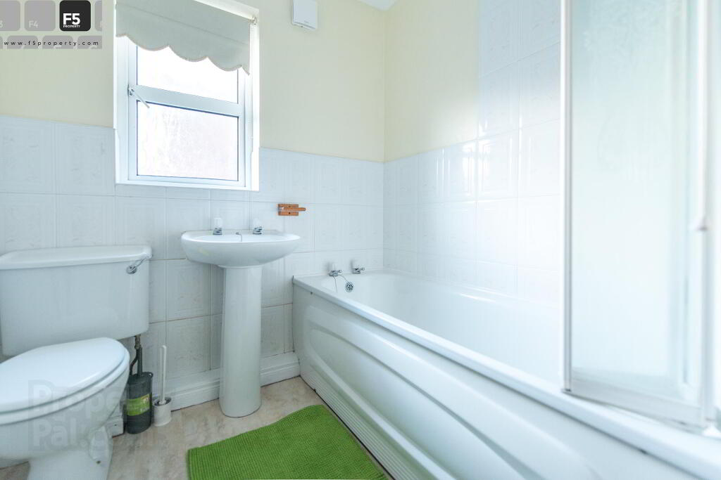 6 Ardenlee Way Bathroom