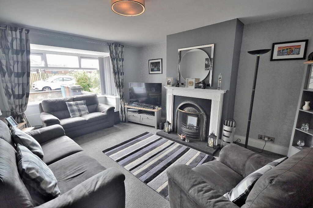Photo 3 of 8 Brookvale Avenue, Bangor